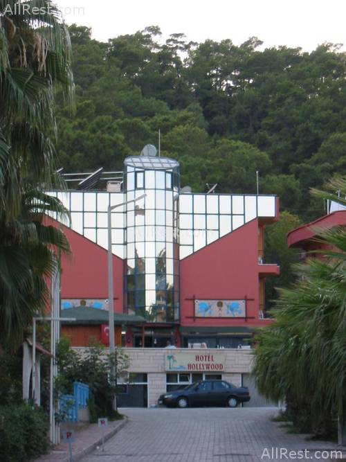 Hollywood Hotel 15